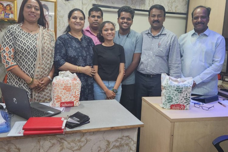 आज दिनांक 8 मे 2023 रोजी "सुहाना मसाला" चे ऑल इंडिया बिजनेस हेड श्री. मनोज तारी आणि त्यांची टीम ह्यांनी मुंबई व्यापारी असोसिएशन च्या मुंबई सेंट्रल कार्यालयात भेट दिली.